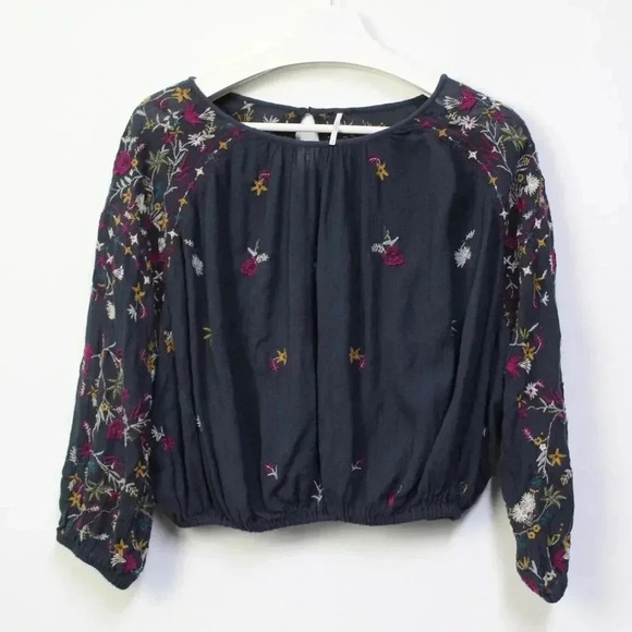 Free People cropped navy gauze embroidered top med - Picture 3 of 12